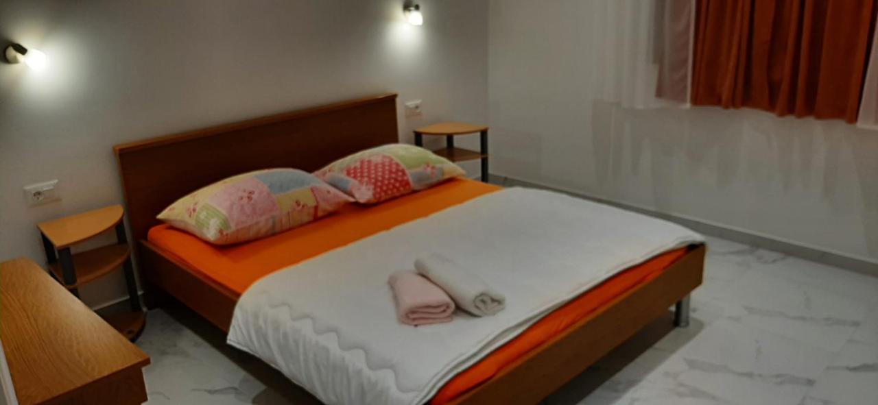 Marin I Vinka Apartment Trogir Luaran gambar